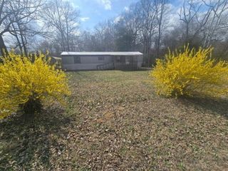 599 Overhead Bridge Rd, Camden, TN 38320