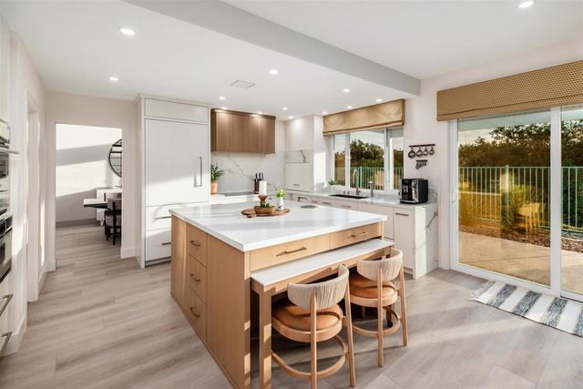 2955 Avendia Valera, Carlsbad, CA 92009