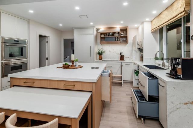 2955 Avendia Valera, Carlsbad, CA 92009