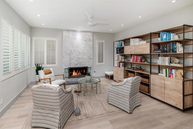 2955 Avendia Valera, Carlsbad, CA 92009