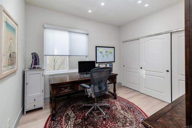 2955 Avendia Valera, Carlsbad, CA 92009