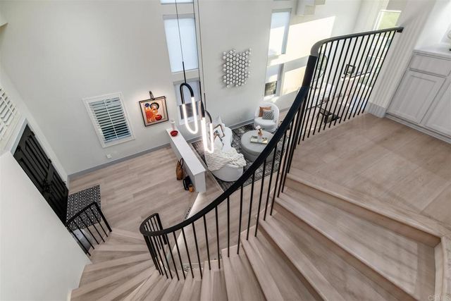 2955 Avendia Valera, Carlsbad, CA 92009