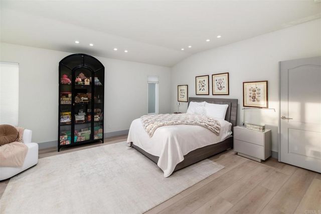 2955 Avendia Valera, Carlsbad, CA 92009