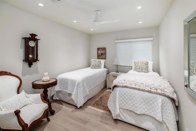 2955 Avendia Valera, Carlsbad, CA 92009