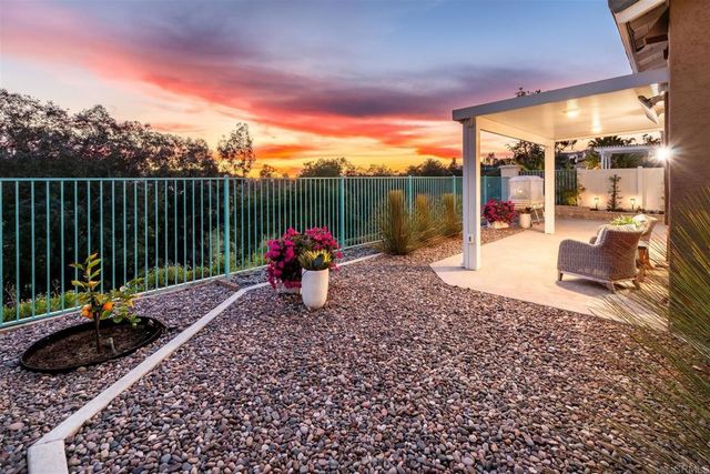 2955 Avendia Valera, Carlsbad, CA 92009