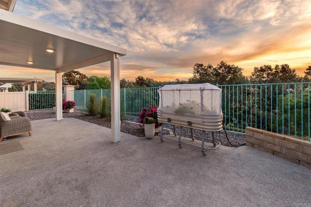 2955 Avendia Valera, Carlsbad, CA 92009