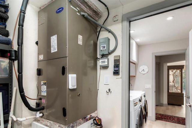 2955 Avendia Valera, Carlsbad, CA 92009