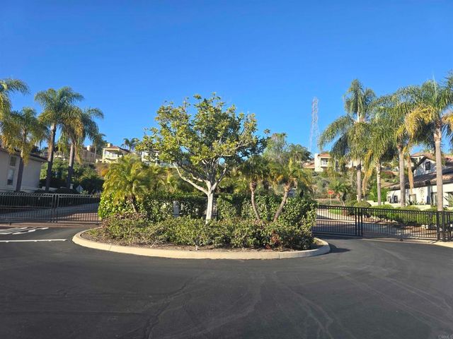 2955 Avendia Valera, Carlsbad, CA 92009