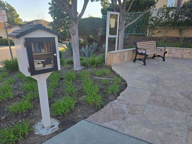 2955 Avendia Valera, Carlsbad, CA 92009