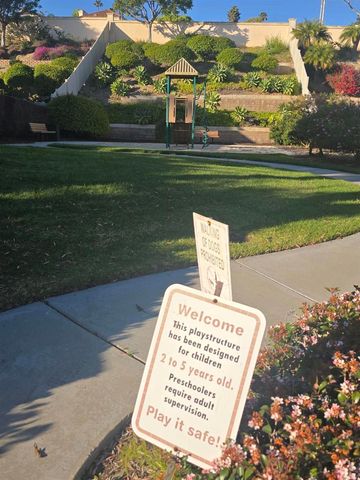 2955 Avendia Valera, Carlsbad, CA 92009