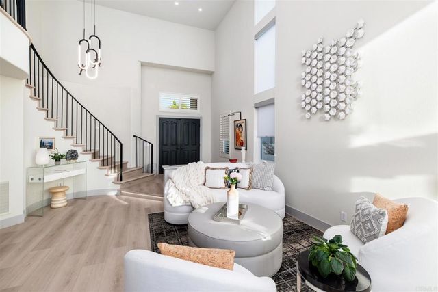 2955 Avendia Valera, Carlsbad, CA 92009