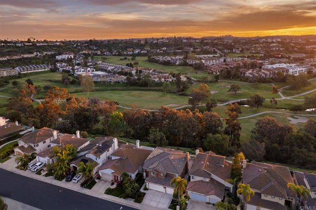 2955 Avendia Valera, Carlsbad, CA 92009