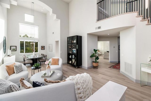 2955 Avendia Valera, Carlsbad, CA 92009