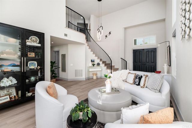 2955 Avendia Valera, Carlsbad, CA 92009