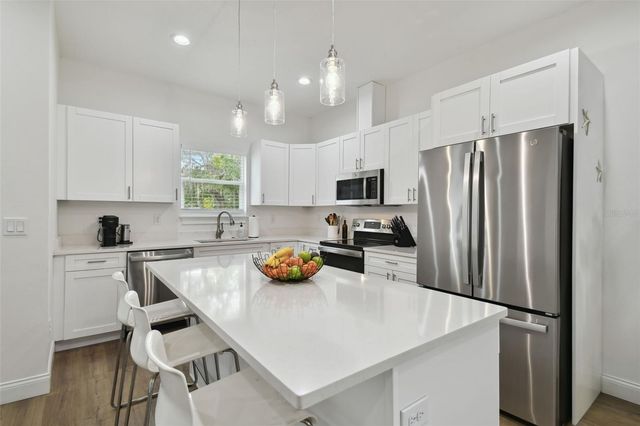 524 S GROSSE AVENUE, Tarpon Springs, FL 34689