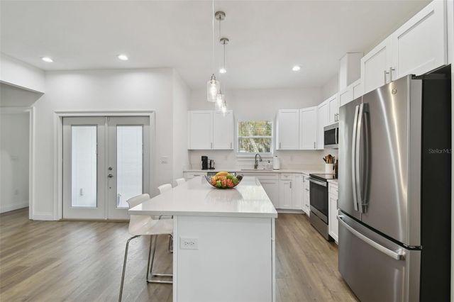 524 S GROSSE AVENUE, Tarpon Springs, FL 34689