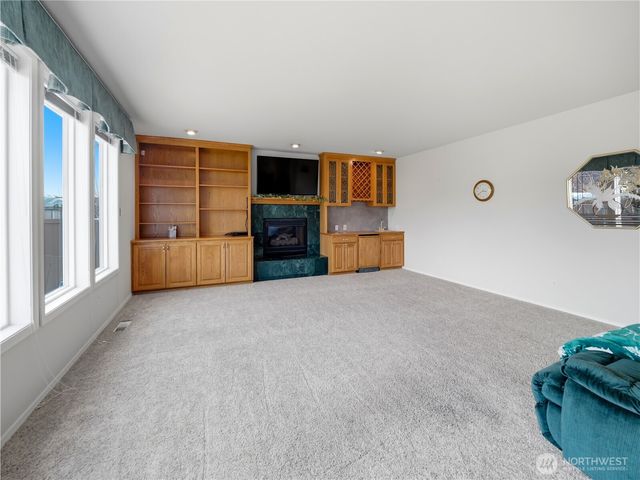 454 Mountain Circle, Buckley, WA 98321