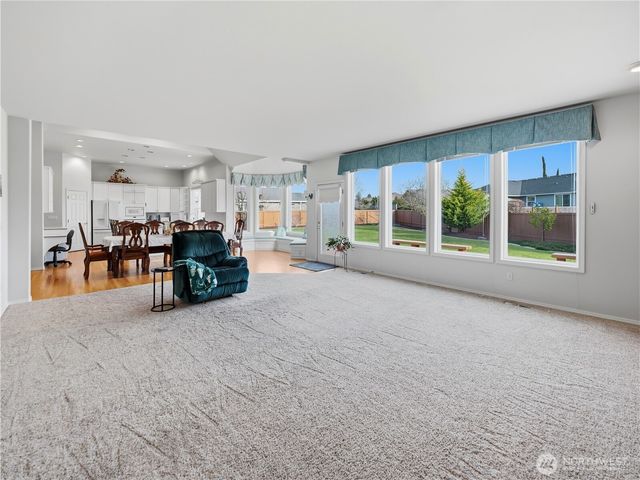 454 Mountain Circle, Buckley, WA 98321