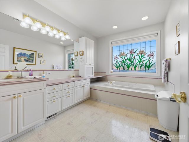 454 Mountain Circle, Buckley, WA 98321