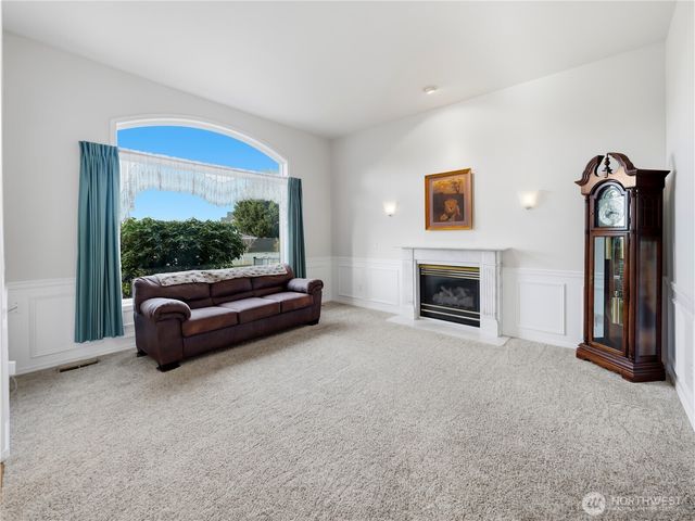 454 Mountain Circle, Buckley, WA 98321