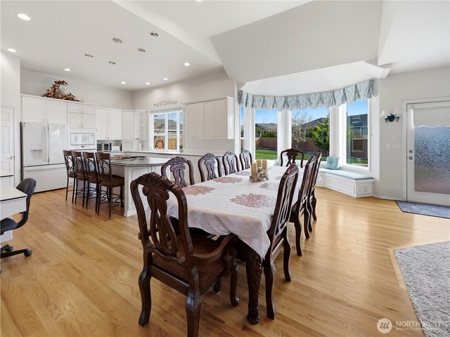 454 Mountain Circle, Buckley, WA 98321