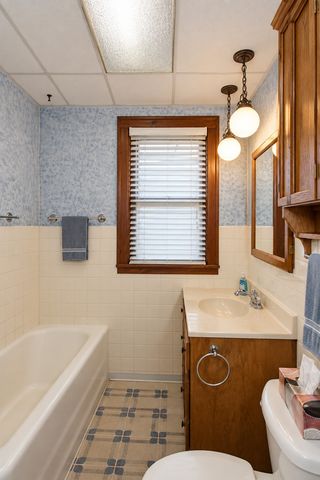 1423 N Raynor Avenue, Joliet, IL 60435