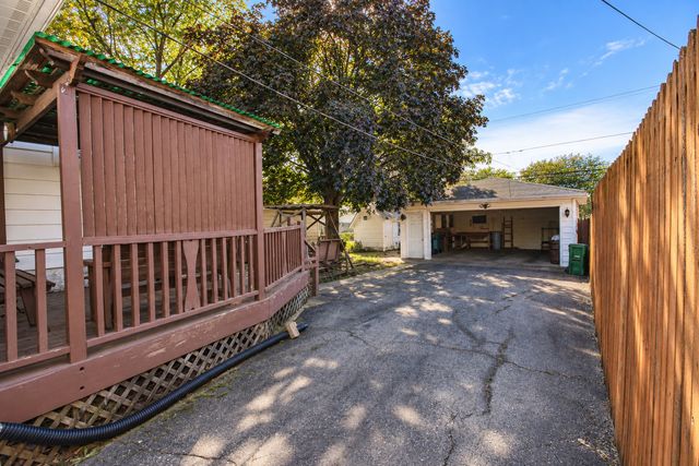 1423 N Raynor Avenue, Joliet, IL 60435