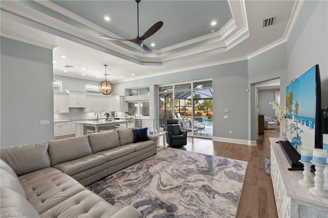 6420 Pembroke WAY, Naples, FL 34113