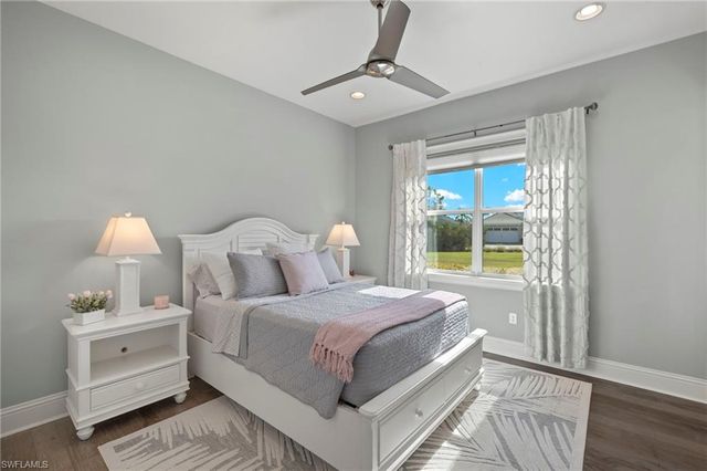 6420 Pembroke WAY, Naples, FL 34113