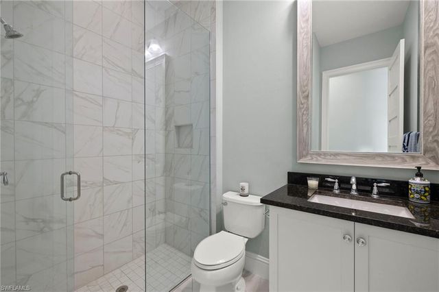 6420 Pembroke WAY, Naples, FL 34113