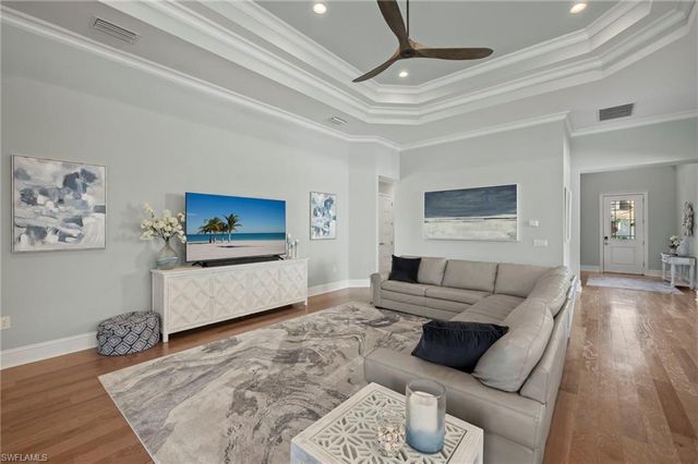 6420 Pembroke WAY, Naples, FL 34113