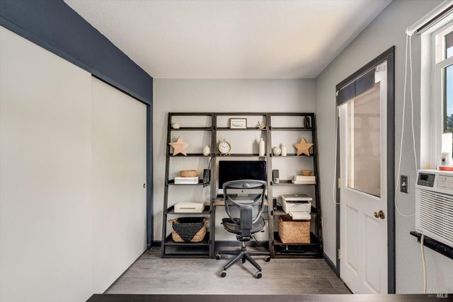 30 Fredrick Dr, Rohnert Park, CA 94928