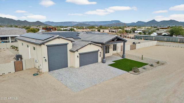 2120 W TANYA Trail, Phoenix, AZ 85086