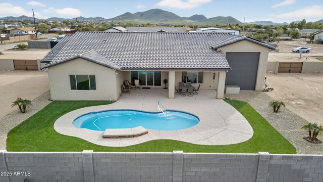 2120 W TANYA Trail, Phoenix, AZ 85086