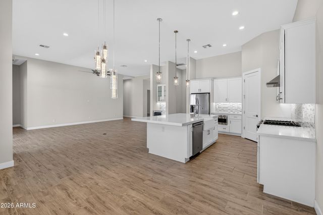 2120 W TANYA Trail, Phoenix, AZ 85086