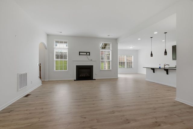 618 Stonebridge Ln, Mount Juliet, TN 37122