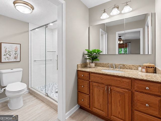 1052 Evelyn Lane, Lilburn, GA 30047