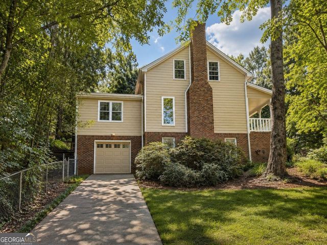 1052 Evelyn Lane, Lilburn, GA 30047