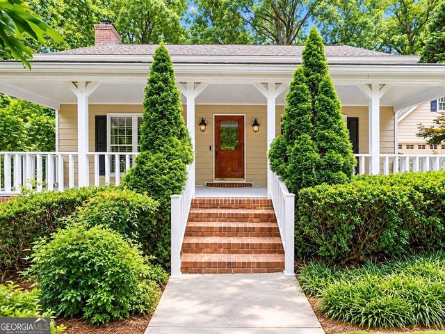 1052 Evelyn Lane, Lilburn, GA 30047