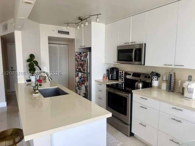 1688 West Ave 906, Miami Beach, FL 33139