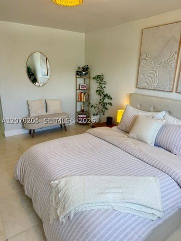 1688 West Ave 906, Miami Beach, FL 33139