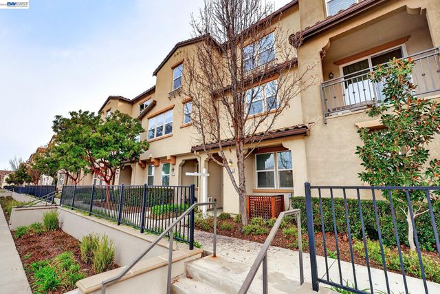 1320 Windswept Cmn 6, Livermore, CA 94550