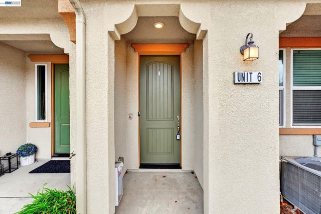 1320 Windswept Cmn 6, Livermore, CA 94550