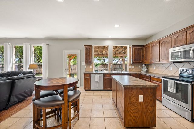 4156 Petersburg Drive, Fort Worth, TX 76244