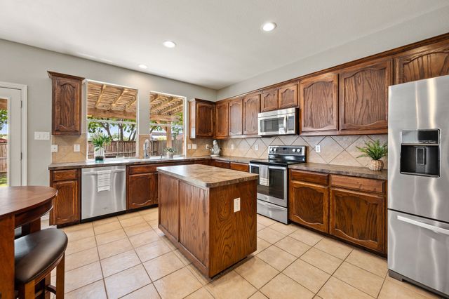 4156 Petersburg Drive, Fort Worth, TX 76244