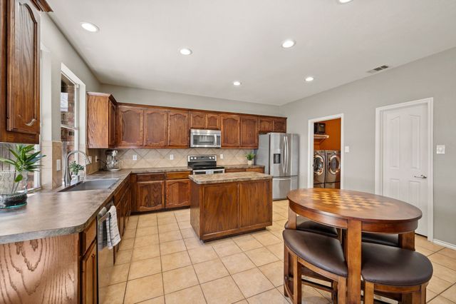 4156 Petersburg Drive, Fort Worth, TX 76244
