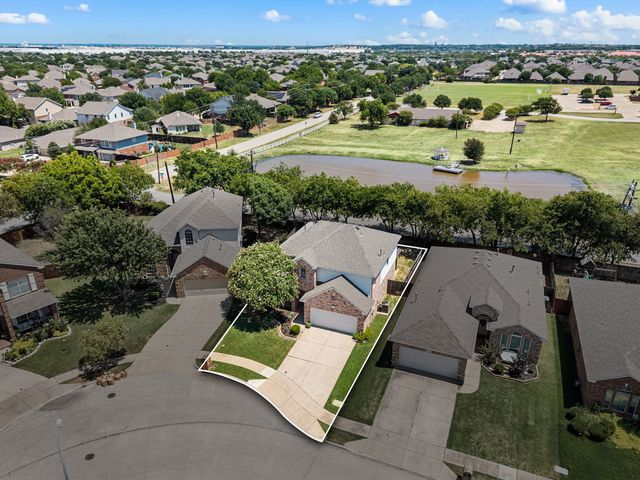 4156 Petersburg Drive, Fort Worth, TX 76244