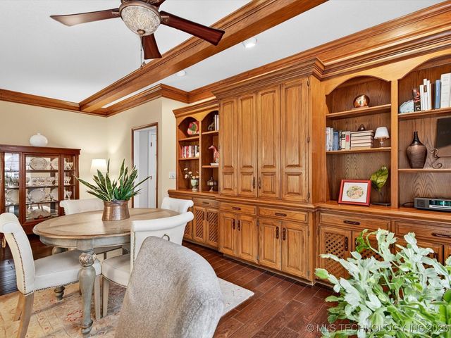 1616 Cherokee Hills Drive, Bartlesville, OK 74006