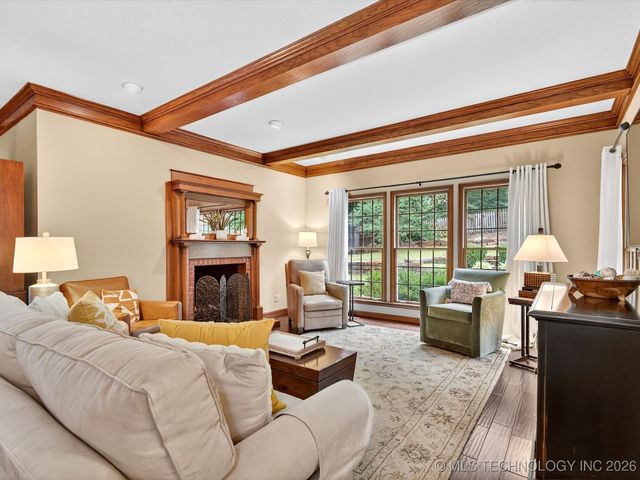 1616 Cherokee Hills Drive, Bartlesville, OK 74006