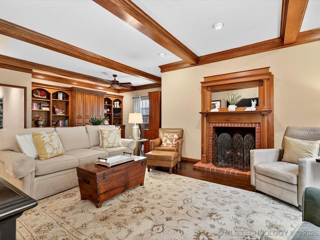 1616 Cherokee Hills Drive, Bartlesville, OK 74006